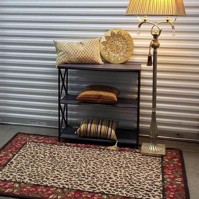 Plush Corner (1127)
