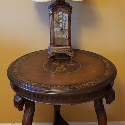 Round Table & Lamp (1127) 