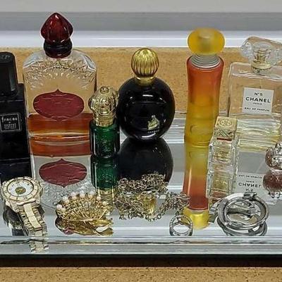Women's Vanity Top (feat. Perfume) (1127)