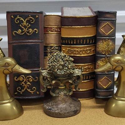 Books & Bookends (1127)