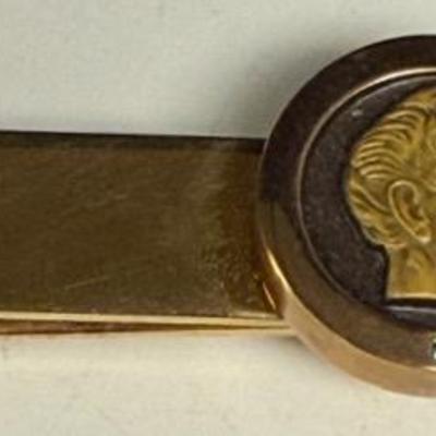 Vintage 10K John Deere Advertising 5 Year Service Lapel Pin