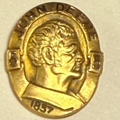 JOHN DEERE 5 YEAR SERVICE PIN 10K GOLD