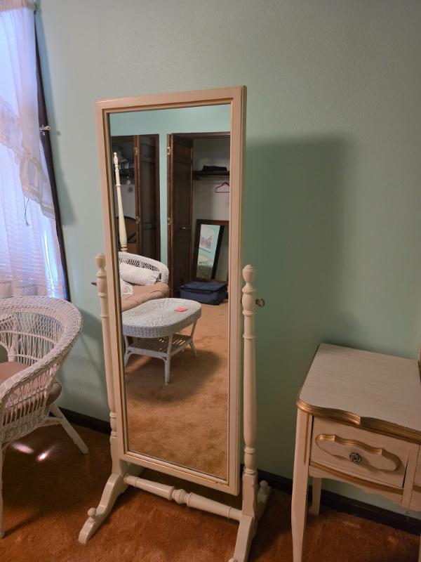 Sale Photo Thumbnail #11