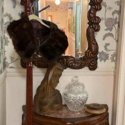 Elegant Entryway Décor Group