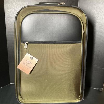 Clothes All Elite Dresser Rolling Suitcase