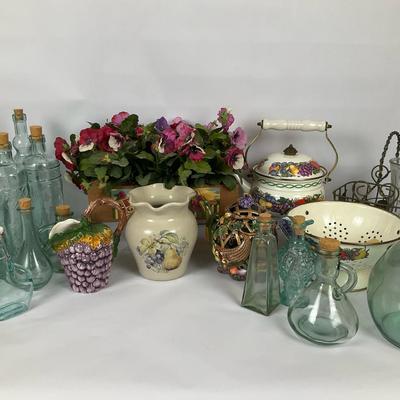 Decorative Glass and Ceramic Kitchenware 