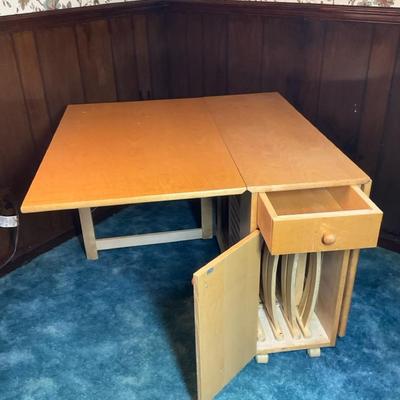 Folding Table With Four Chairs 