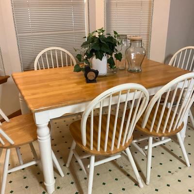 Farmhouse-Style Dining Table with 6 Chairs