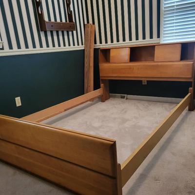 Russell Wright Stardust MCM Double Maple Bed