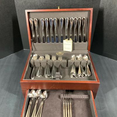 Oneida SilverwareWith Reed & Barton Chest
