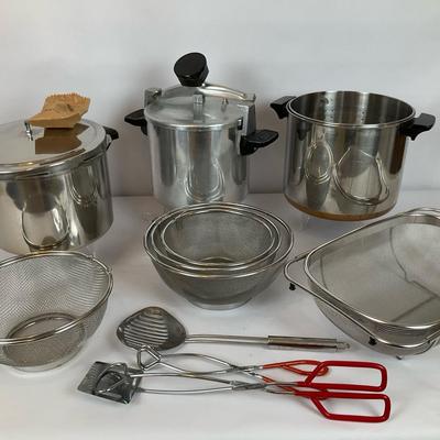 Pressure Cookers, Stock Pot, and Kitchen Strainer Set