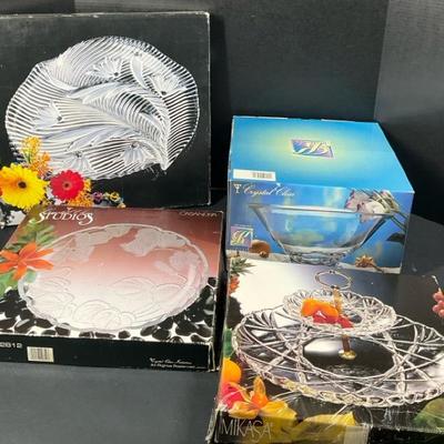 Glass Serveware– Decorative Platters and Bowls