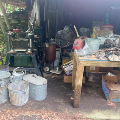 Estate sale photo