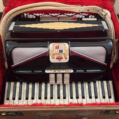 Vintage Noble Accordion