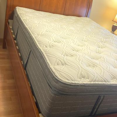 Queen Bed And Mattress 