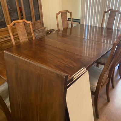 Super Dining Table And Set Of Chairs