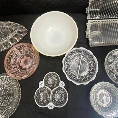 Pyrex Bowl & More vintage Glassware, Hobnail Dishes 