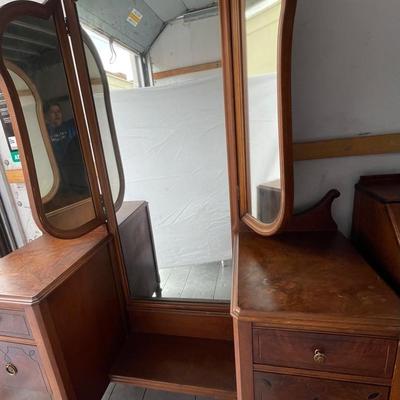 Rare Antique Tri-fold Vanity W/ 3 Mirrors 