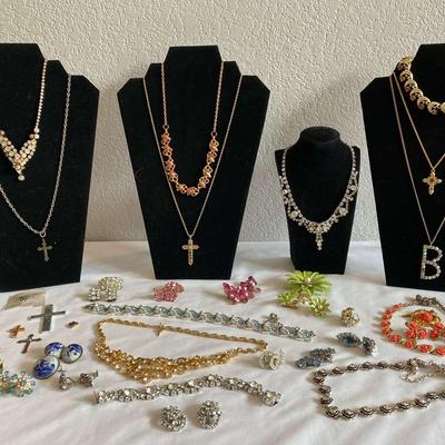 Vintage Bling Necklaces & Sets