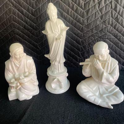Vintage White Porcelain Figures (set Of 3)