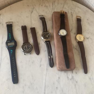 Mixed Lot of Vintage and Modern Wristwatches