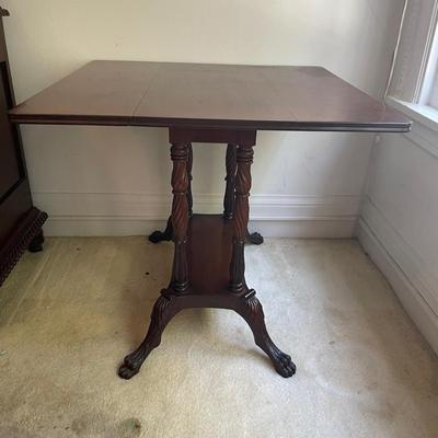 Mahogany Drop-Leaf Table with Spiral-Carved Legs and Claw Feet