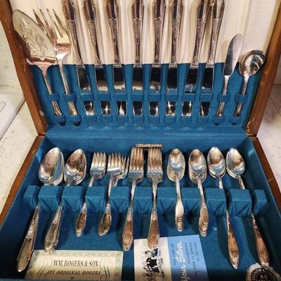 Gardenia Flatware Set