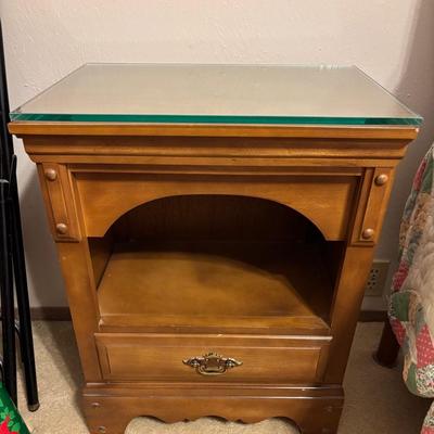 Single Drawer Nightstand