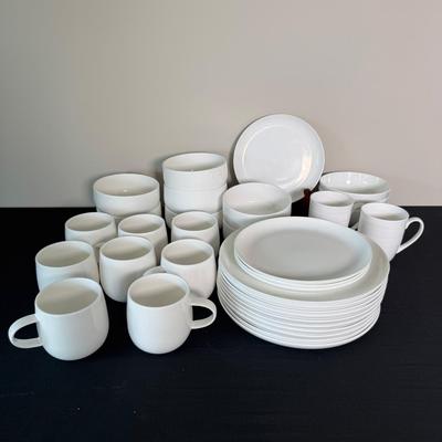Kitchenware - Crate & Barrel Dishware