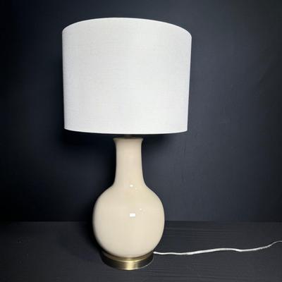 Crème Colored Lamp
