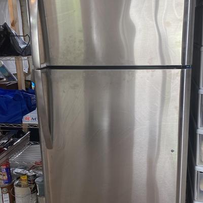 Frigidaire - Refrigerator 