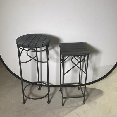 2 Plant Holders 