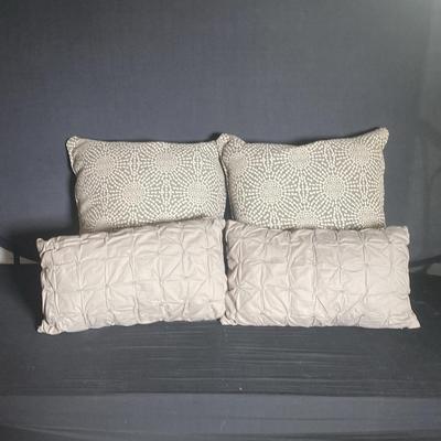 Decorative Pillows 