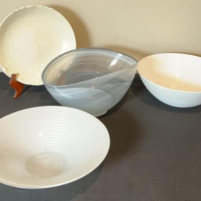 Display  Bowls And Plate