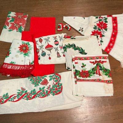 Vintage Christmas Table Cloth Linens