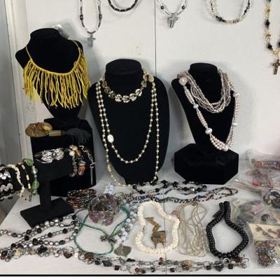 Fashion Jewelry BULK | PARTY FAVORS