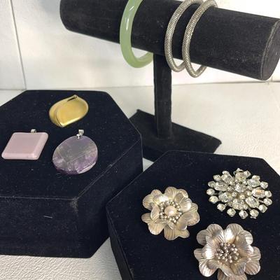 Vintage Silver Tiffany-style Flower Pendants, Rhinestone Round Pendant, Vintage Stone Pendants 
