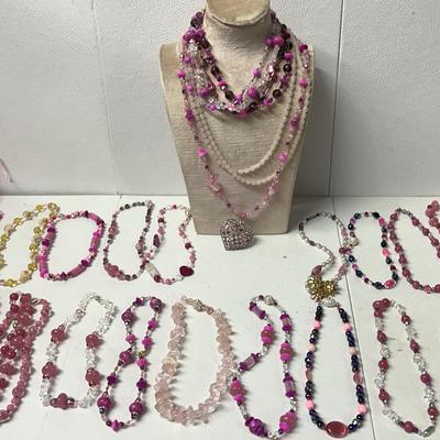 Artisan Necklaces with High Grade Glass Beads, Pink Tones 30 Pcs