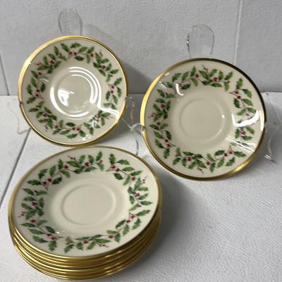 Lenox Iconic Holly and Berry Tea Saucers Holiday Ware, 7 Pcs