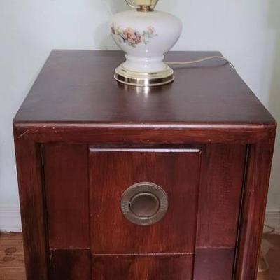 California Manor Side Table