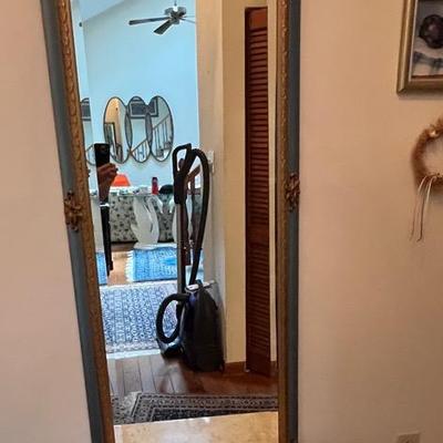 Elegant Foyer Bench and Matching Mirror