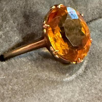 Ladies 10K Gold Ring With Amethyst 