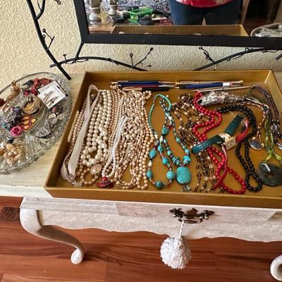 Sale Photo Thumbnail #383