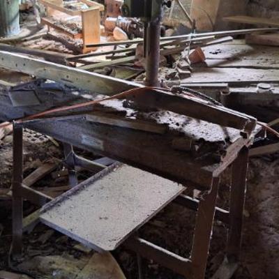 Industrial table
