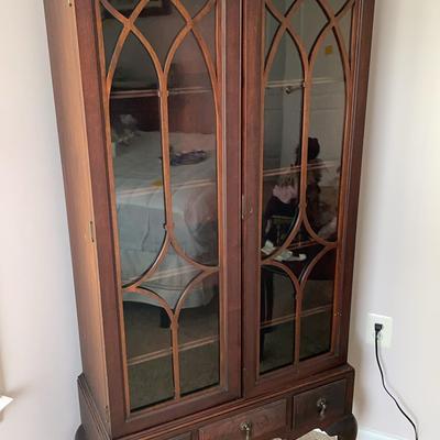 R.J. Horner Furniture Antique Curio Cabinet