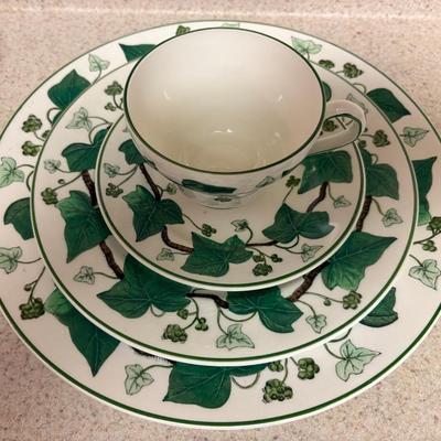 Wedgwood Napoleon Ivy China Set 52pc