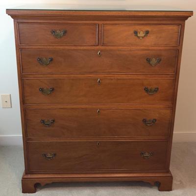 Craftique Mahogany Chippendale Style Chest Of Drawers 