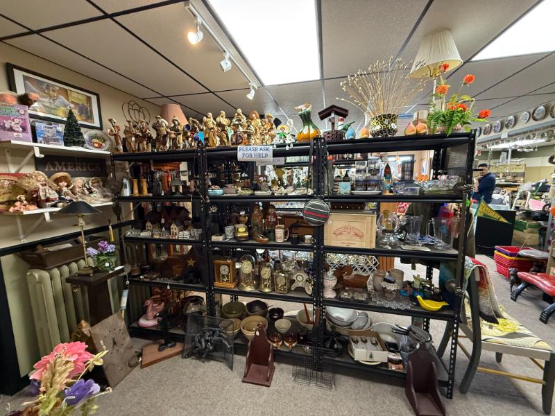 Sale Photo Thumbnail #25