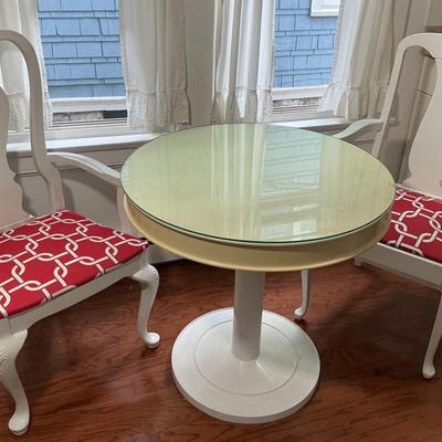 Round Kitchen Table And Chairs 