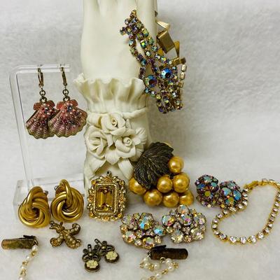 Vintage Gold-tone Fashion Jewelry and Accessories 